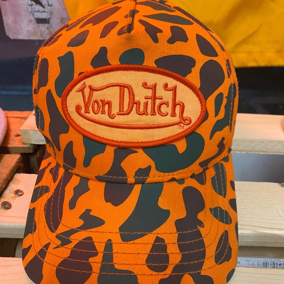 Trendy Mens/women clothes - Picture 1 of 16